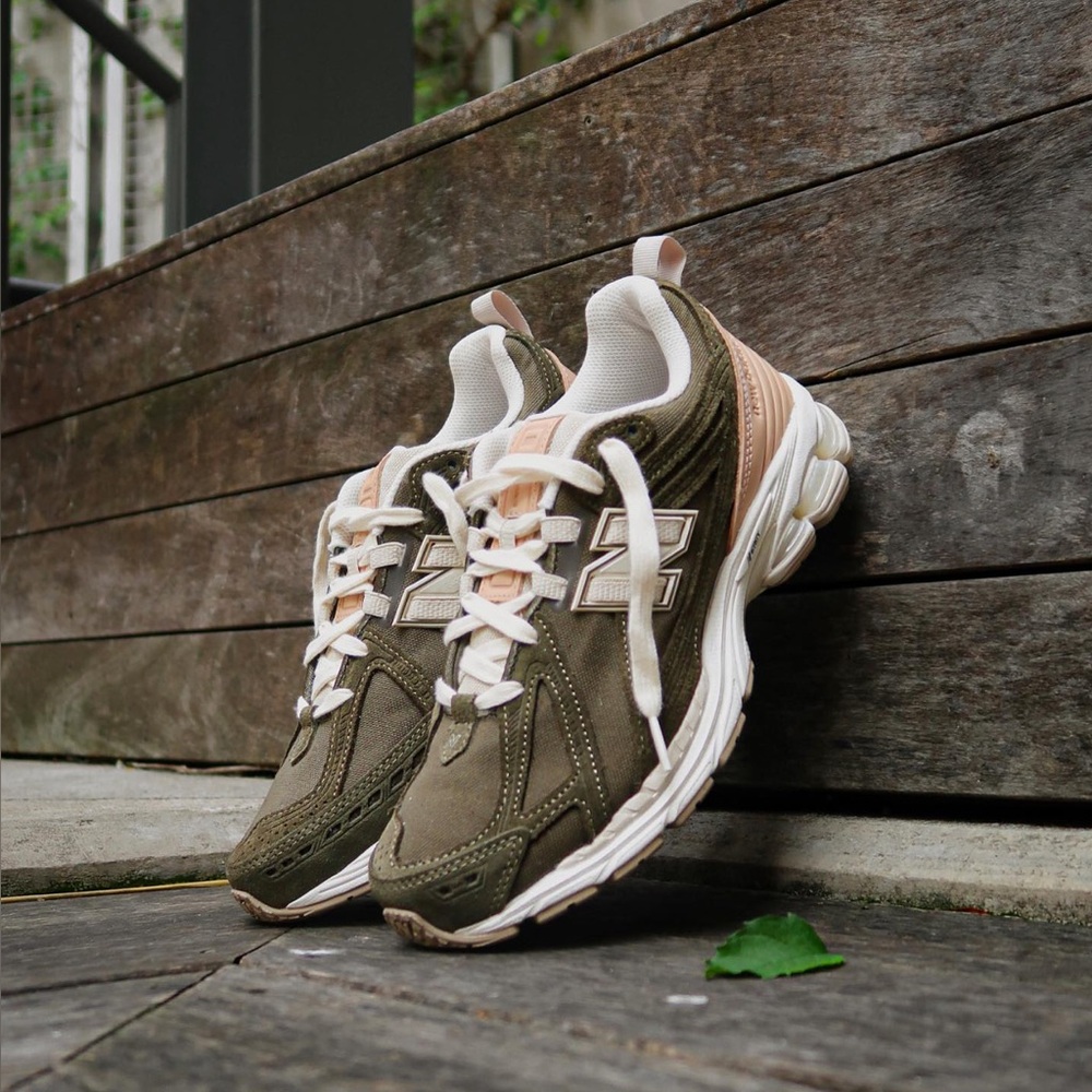 New Balance 1906F - Size: US Men’s 11